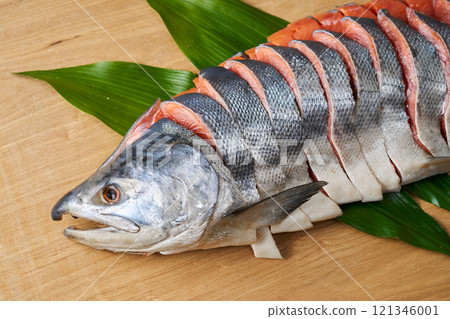 新捲鮭魚片 北海道白鮭魚（公） 121346001