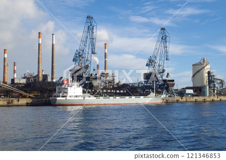 View of the steelworks in the Kashima Rinkai Industrial Zone 121346853