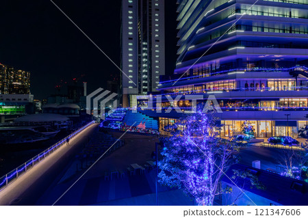 萬豪豪華酒店 Mesm Tokyo 所在的 Waters Takeshiba 夜景 萬豪豪華酒店 Mesm Tokyo 所在的 Waters Takeshiba 夜景 121347606