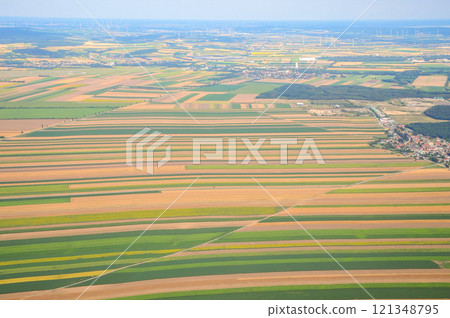 奧地利維也納郊區的鳥瞰圖 奧地利維也納郊區的鳥瞰圖 121348795