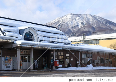 Shinano Railway "Kurohime Station" station building 121349508