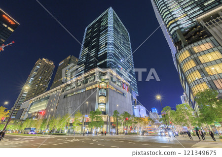 Grand Front Osaka 夜景（大阪府大阪市北區梅田） 121349675