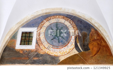 Clock in the cloister of the Franciscan monastery of the Friars Minor in Dubrovnik, Croatia 121349925