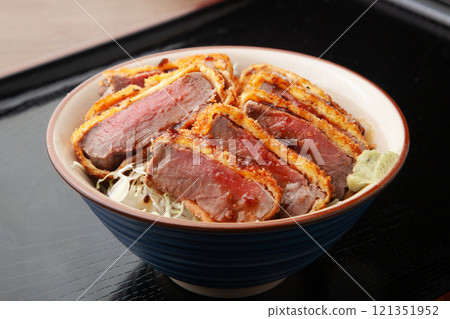 Beef cutlet bowl 121351952