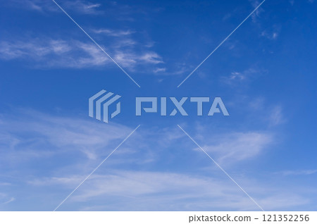 Blue sky with thin clouds [Background material / Natural landscape material] 121352256