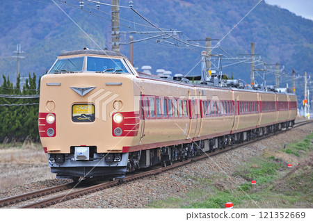 福知山線 黑井石尾 JR 西日本 381 系 FE62 編組（福知山） Kounotori 121352669