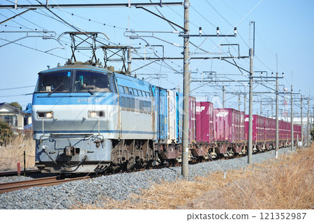 Tohoku Main Line, Kurihashi-Higashiwashimiya, JR Freight, EF66-122 (Suita) 121352987