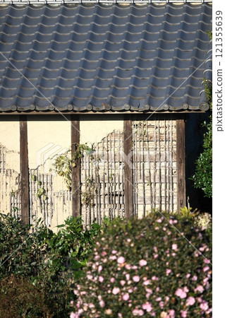 Decayed clay wall 121355639