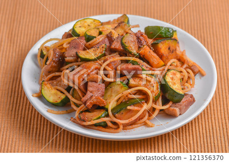 Duck and zucchini pasta Duck and zucchini pasta 121356370