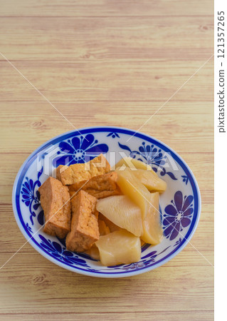 Turnip and deep-fried tofu stew Turnip and deep-fried tofu stew 121357265