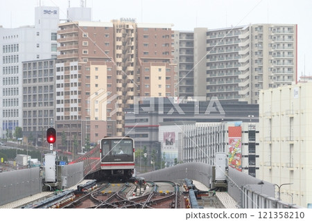 Osaka Metro Midosuji Line 21 Series train departing Minoh Kayano Station Osaka Metro Midosuji Line 21 Series train departing Minoh Kayano Station 121358210
