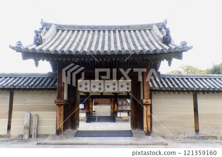 East Gate of Horyu-ji Temple (Ikaruga Town, Nara Prefecture) East Gate of Horyu-ji Temple (Ikaruga Town, Nara Prefecture) 121359160