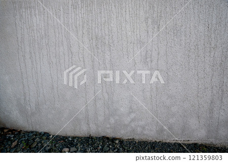 Dirty outer wall 121359803