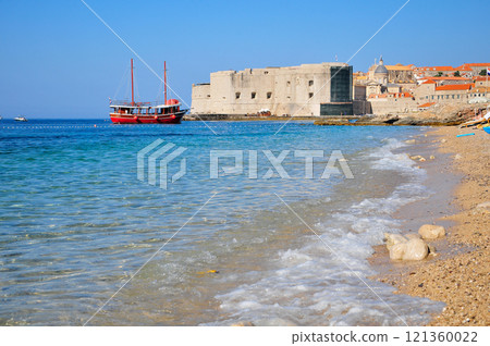 Beautiful beach on the Adriatic Sea in Dubrovnik 121360022