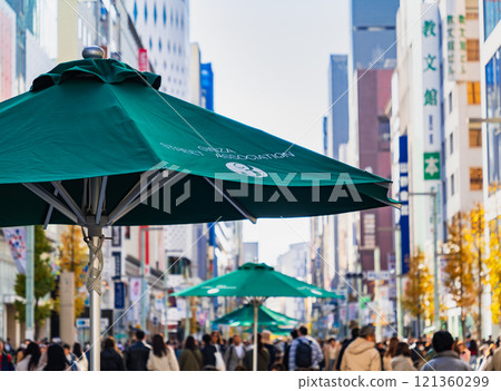 Holiday Ginza Pedestrian Paradise Holiday Ginza Pedestrian Paradise 121360299