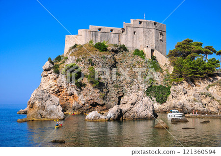 Beautiful view of Lovrijenac Fortress in Dubrovnik Beautiful view of Lovrijenac Fortress in Dubrovnik 121360594