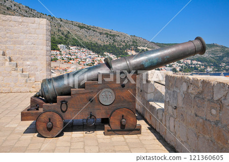 Beautiful view of Lovrijenac Fortress in Dubrovnik 121360605
