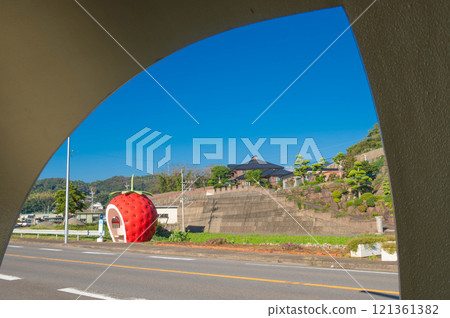 Strawberry Fruit Bus Stop, Izaki Bus Stop 121361382
