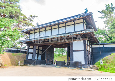 青森縣弘前市津輕城蹟、弘前城（史蹟）、三之丸大手門（重要古蹟） 121363677