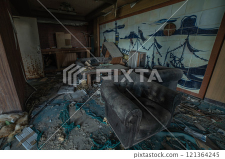 Remains of an abandoned hotel lobby along the seafront 121364245