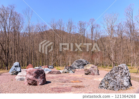 北海道平取鎮、石花紀念碑公園【4月】 121364268