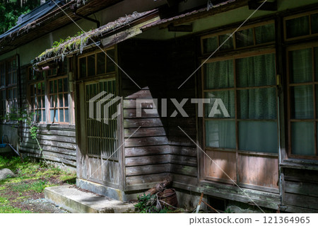 This photo was taken at the former Kyoto Municipal Ohara Elementary School Momoi Branch School, which is now closed. This photo was taken at the former Kyoto Municipal Ohara Elementary School Momoi Branch School, which is now closed. 121364965