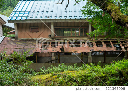 舊京都市立大原小學、現已關閉的桃井分校小學的照片。 舊京都市立大原小學、現已關閉的桃井分校小學的照片。 121365006