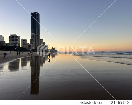 Surfers Paradise, Gold Coast, Queensland, Australia 121365950