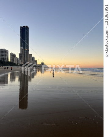 Surfers Paradise, Gold Coast, Queensland, Australia 121365951