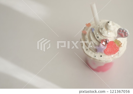手工製作的假星冰樂糖果裝飾 121367056