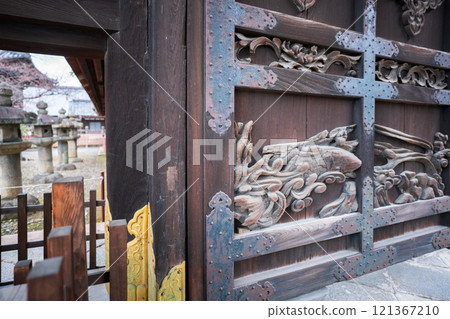 拍攝春天的豐國神社，神社供奉京都市東山區的豐臣秀吉太鼓。 121367210