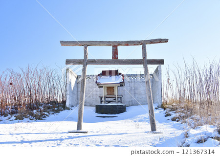 拍攝北海道鹿部町濱中神社冬天的景色 拍攝北海道鹿部町濱中神社冬天的景色 121367314