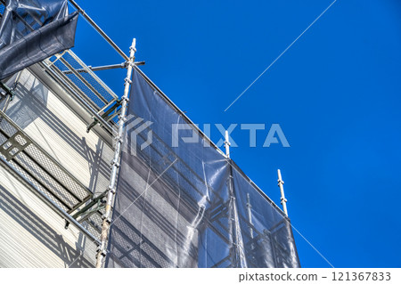 Repair work on exterior walls and roofs of detached houses Repair work on exterior walls and roofs of detached houses 121367833