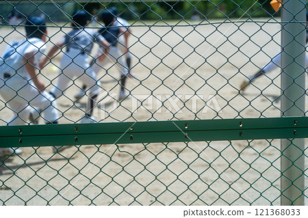 夢想成為職業棒球選手並努力奮鬥的棒球少年 121368033