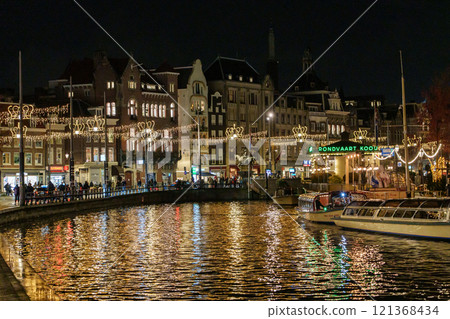 night time in amsterdam 121368434