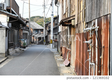 [Hagi City, Yamaguchi Prefecture] Streetscape of Hamasaki District, a traditional buildings preservation district 121369102