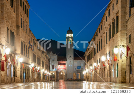 Beautiful night view of the Old Town of Dubrovnik Beautiful night view of the Old Town of Dubrovnik 121369223