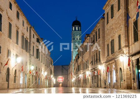 Beautiful night view of the Old Town of Dubrovnik Beautiful night view of the Old Town of Dubrovnik 121369225