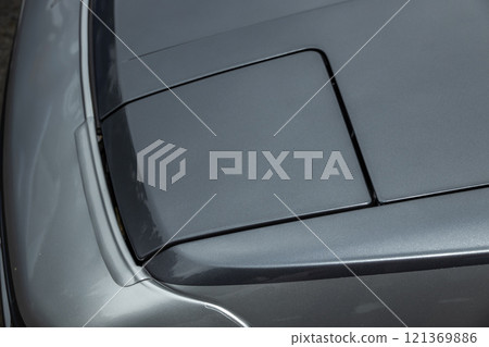 Headlight of the old car 121369886