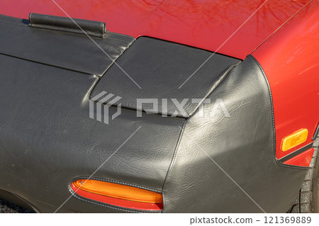 舊車的車燈 121369889