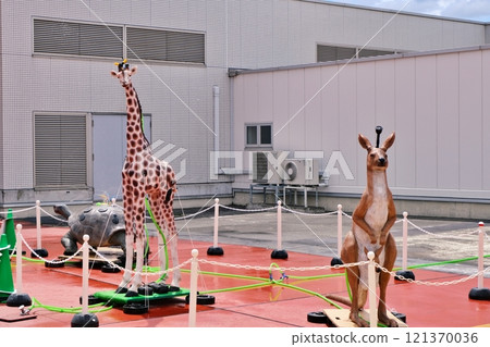 Sky Plaza Stella 9 Animal Fountain Scenery 121370036