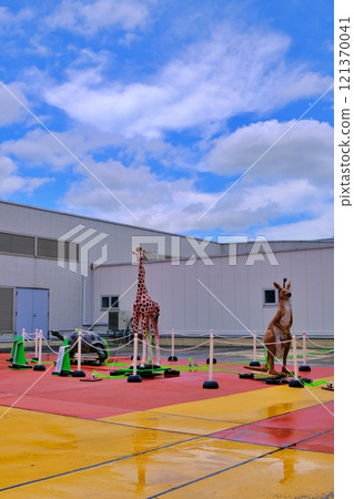 Sky Plaza Stella 9 Animal Fountain Scenery 121370041