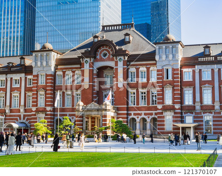 Tokyo Station Marunouchi Station building Tokyo Station Marunouchi Station building 121370107