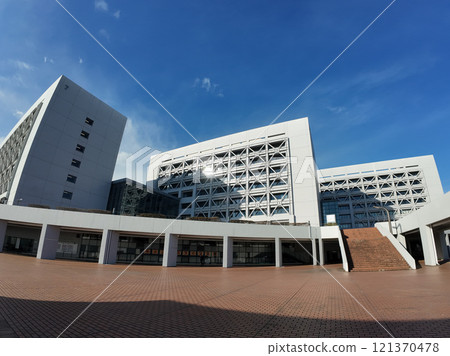 Chuo University 121370478