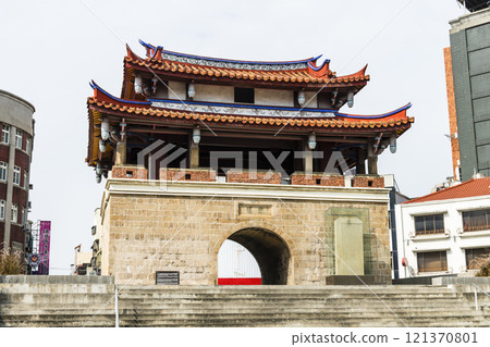 Building view of the Yin Hsi East Gate in Hsinchu City, Taiwan. Built in the 11th year of Yongzheng in the Qing Dynasty. 121370801