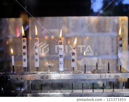 寺廟蠟燭 寺廟蠟燭 121371953