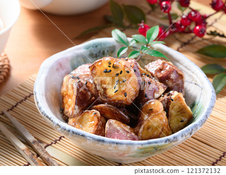 Autumn taste: Daigakuimo 121372132
