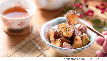 Autumn taste: Daigakuimo 121372136