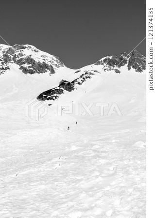 雪季攀登北阿爾卑斯山的唐澤岳 - Seitengrad 和唐澤岳 - 報紙廣告 121374135