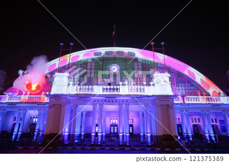 2024 年曼谷燈光節期間泰國曼谷華南蓬站 121375389